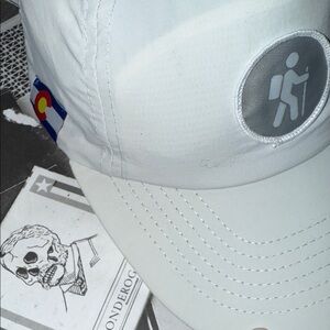 🪵 🚶🏼‍♂️‍➡️ 🪵 • 🧢 LOCALE x Adventure Vibes 🧢 • 🪵 🚶🏼 🪵